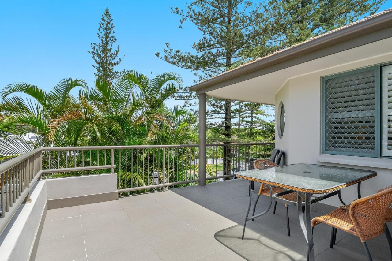Beaches Apartments Teluk Byron Bagian luar foto