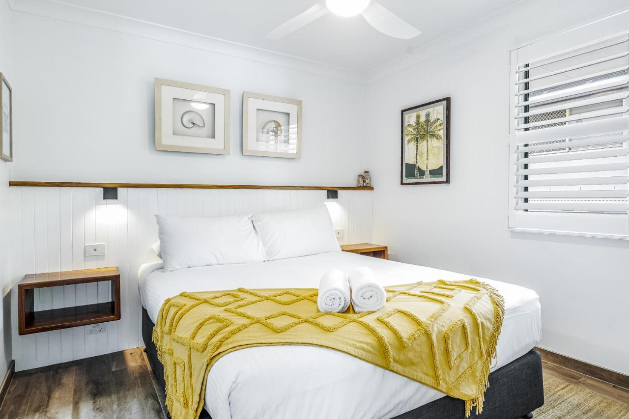 Beaches Apartments Teluk Byron Bagian luar foto