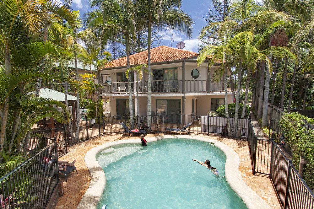 Beaches Apartments Teluk Byron Bagian luar foto