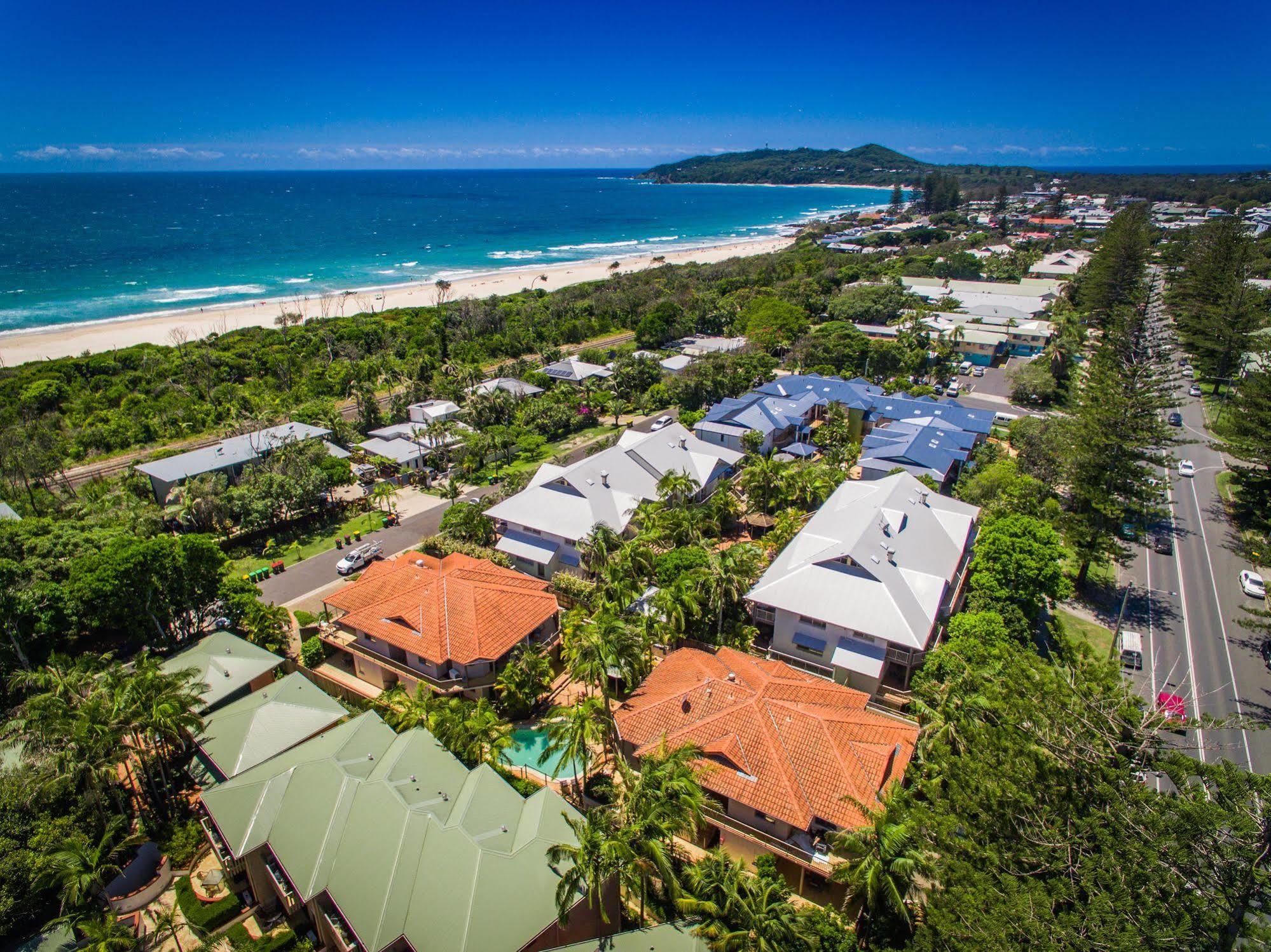 Beaches Apartments Teluk Byron Bagian luar foto