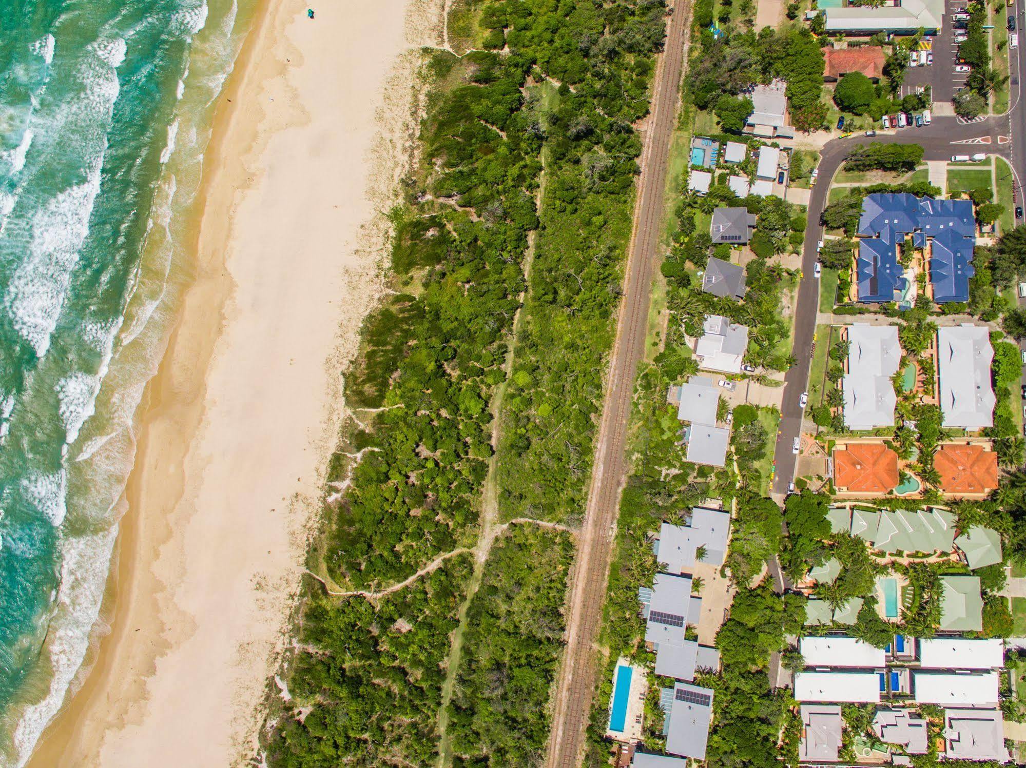 Beaches Apartments Teluk Byron Bagian luar foto