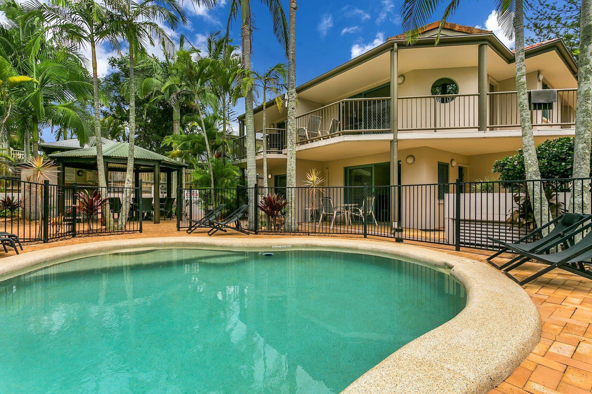 Beaches Apartments Teluk Byron Bagian luar foto