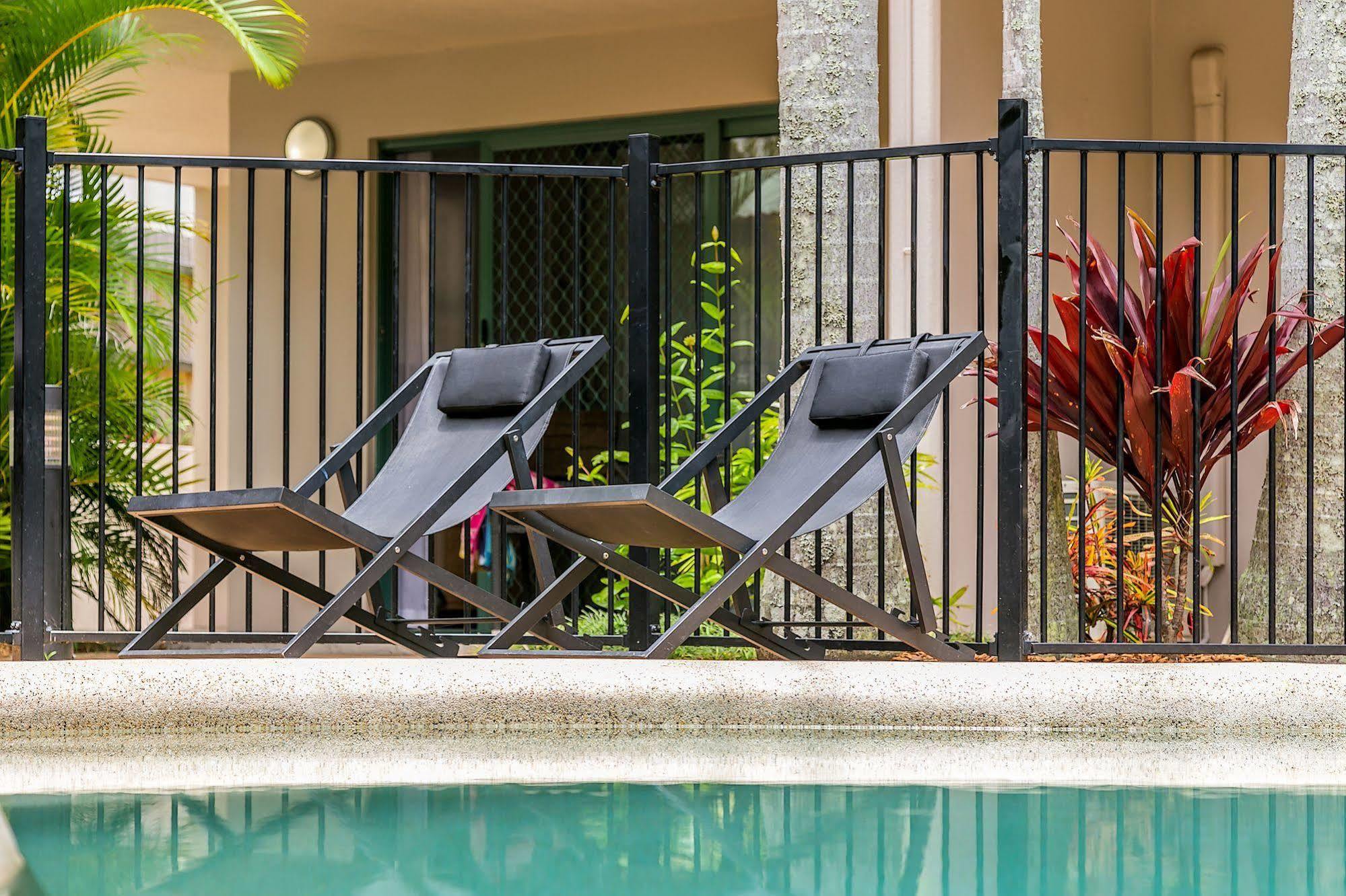 Beaches Apartments Teluk Byron Bagian luar foto